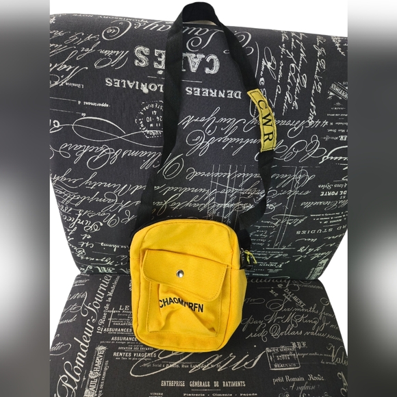 Yellow Satchel Sports Bag - Picture 1 of 4